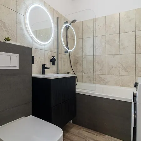 Stylish Near Parliament Palace & Cathedral - By Happy Guest Appartement Boekarest