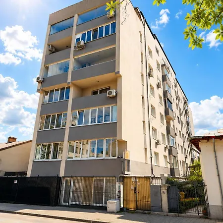 Apartamento Stylish Near Parliament Palace & Cathedral - By Happy Guest